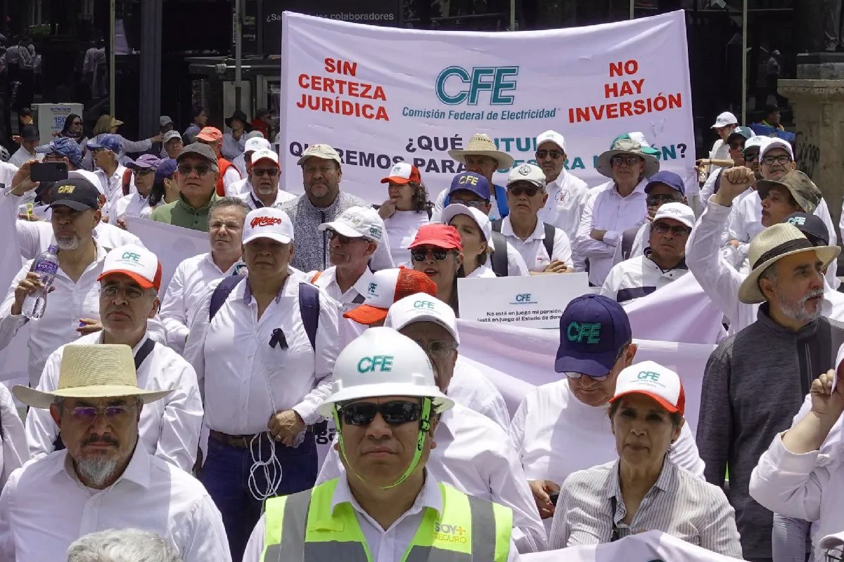 Jubilados aseguran que el CCE se opone a la reducción de pensiones en Pemex y CFE